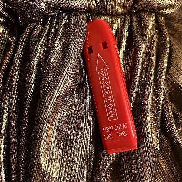 NWT Mac Duggal 26537 Draped One Shoulder Grecian Metallic Gown Dress  Gold Sz 10 - Picture 8 of 8